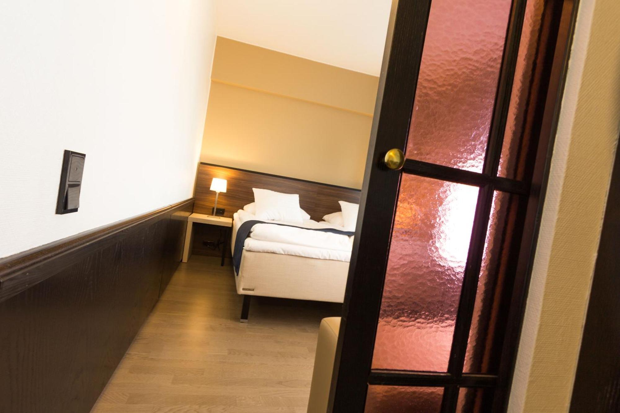Hotel Oscar Варкаус Екстериор снимка