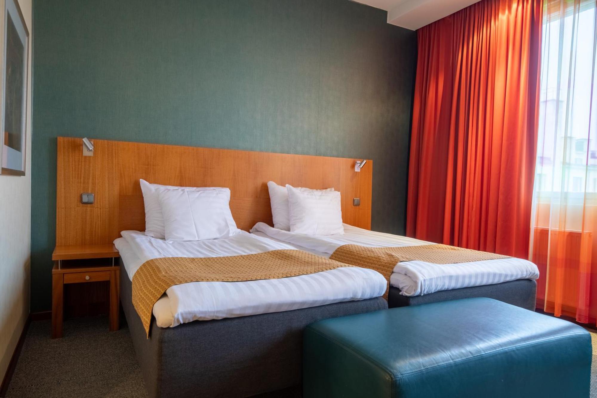 Hotel Oscar Варкаус Екстериор снимка