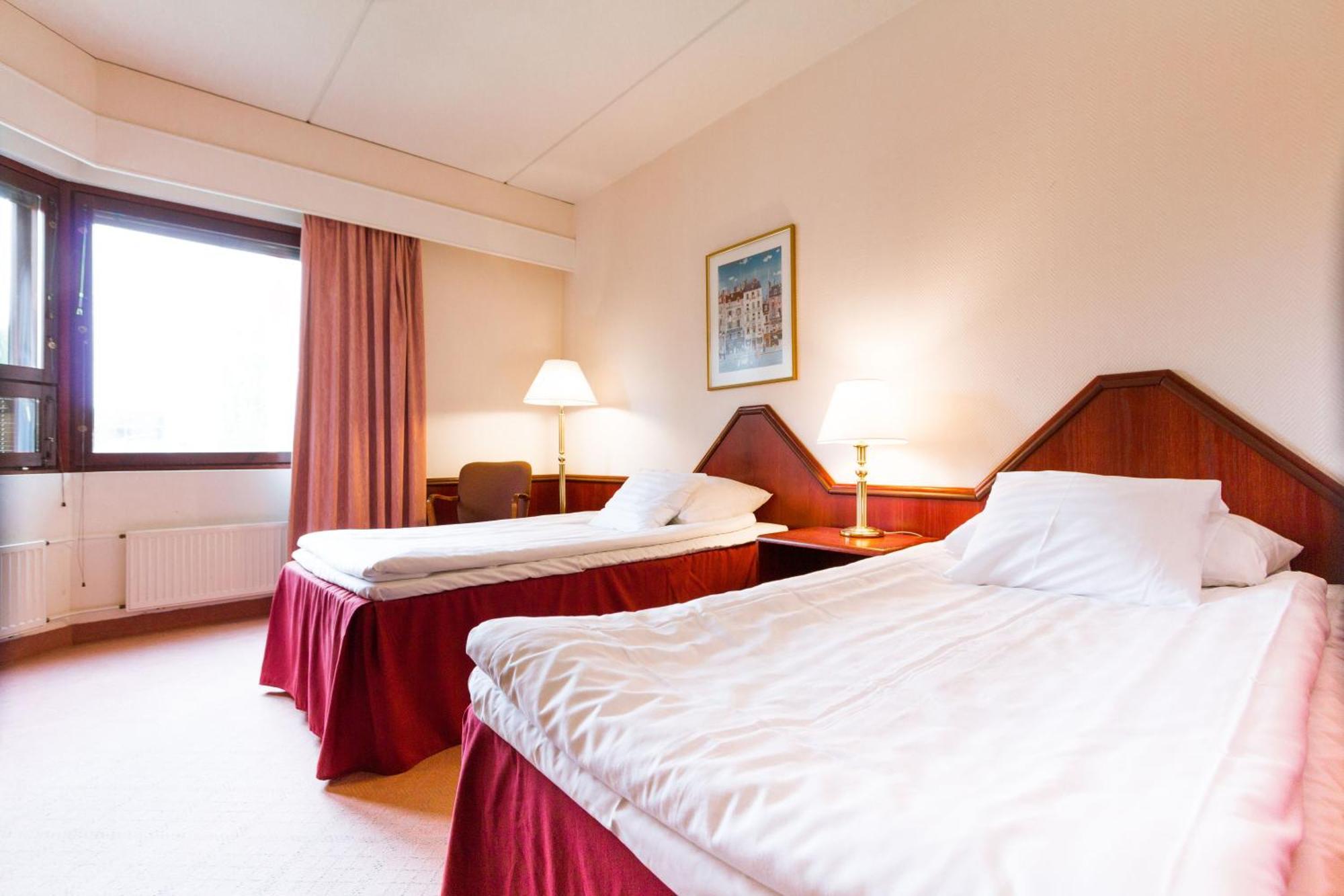 Hotel Oscar Варкаус Стая снимка